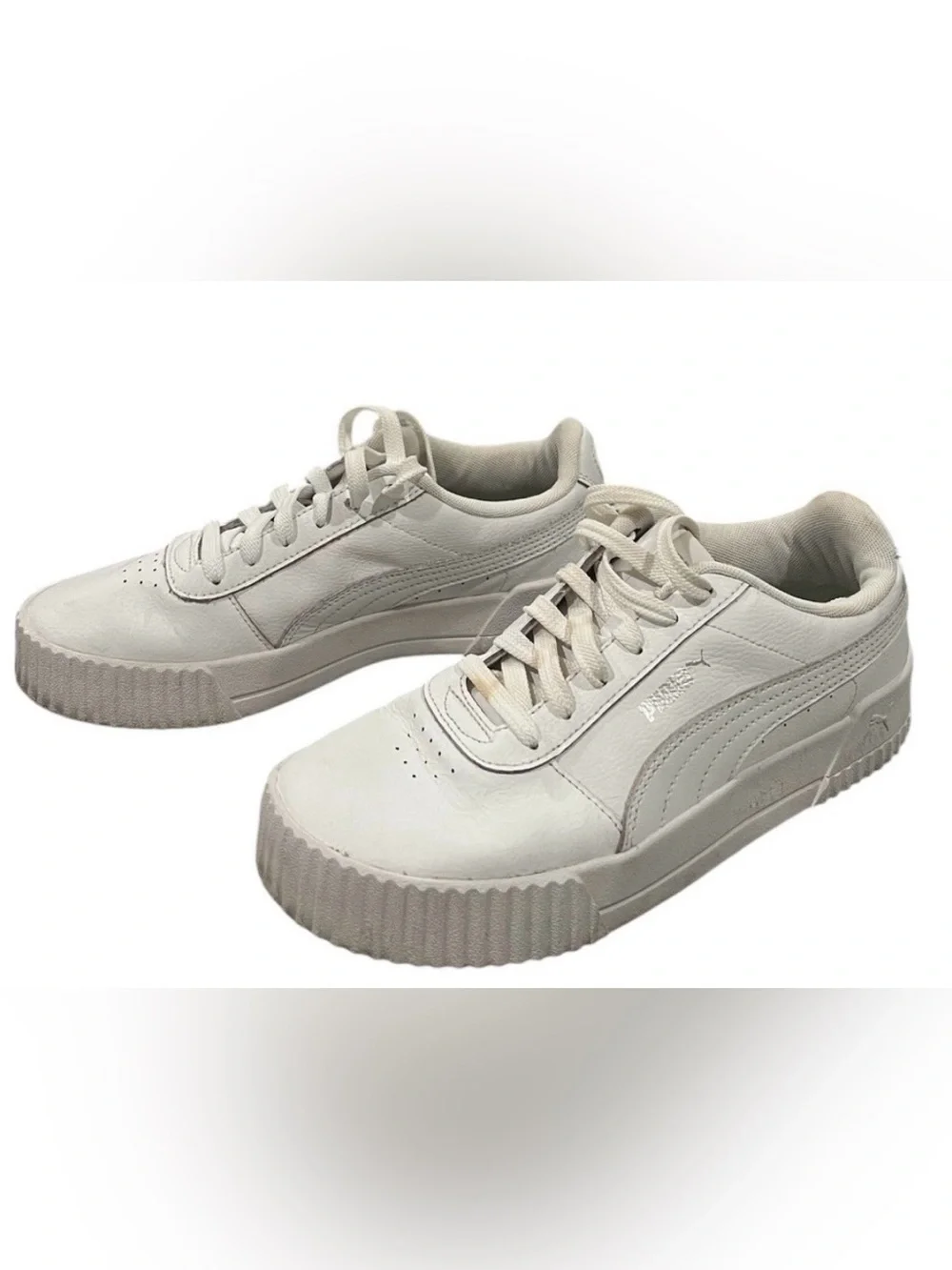 PUMA Carina Street-stye women’s 8.5 lace up white sports tennis shoes